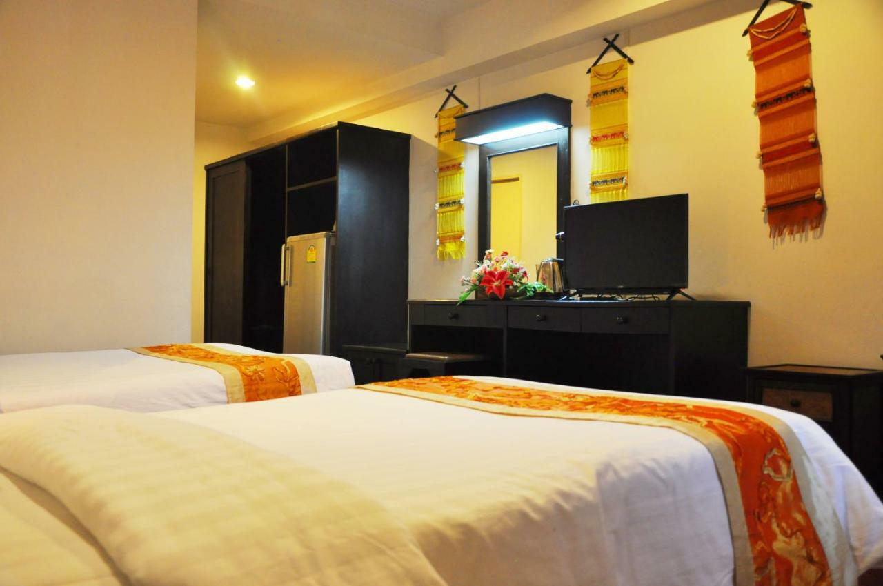 Win Place Hotel Chiang Mai Exteriör bild