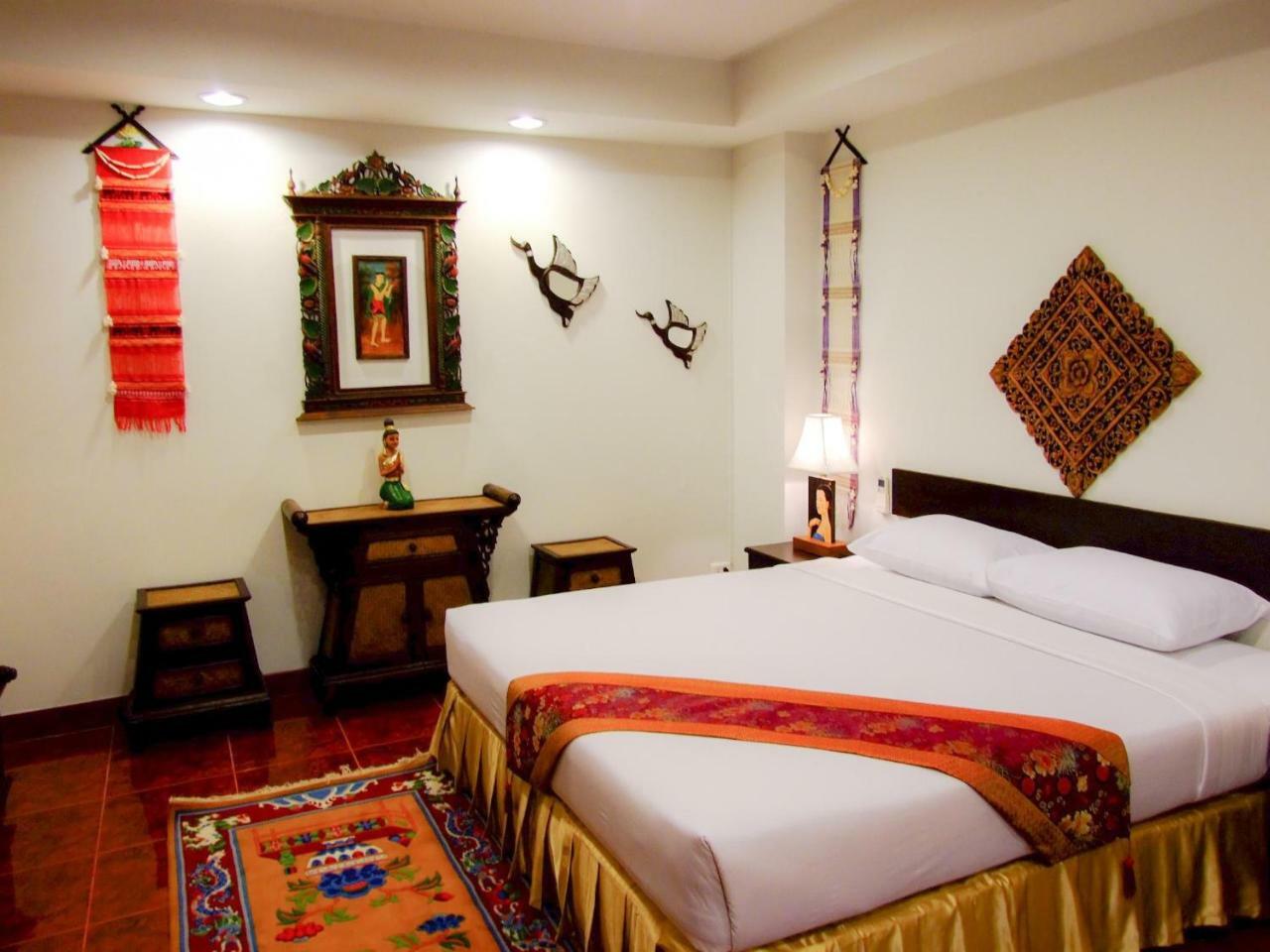 Win Place Hotel Chiang Mai Exteriör bild