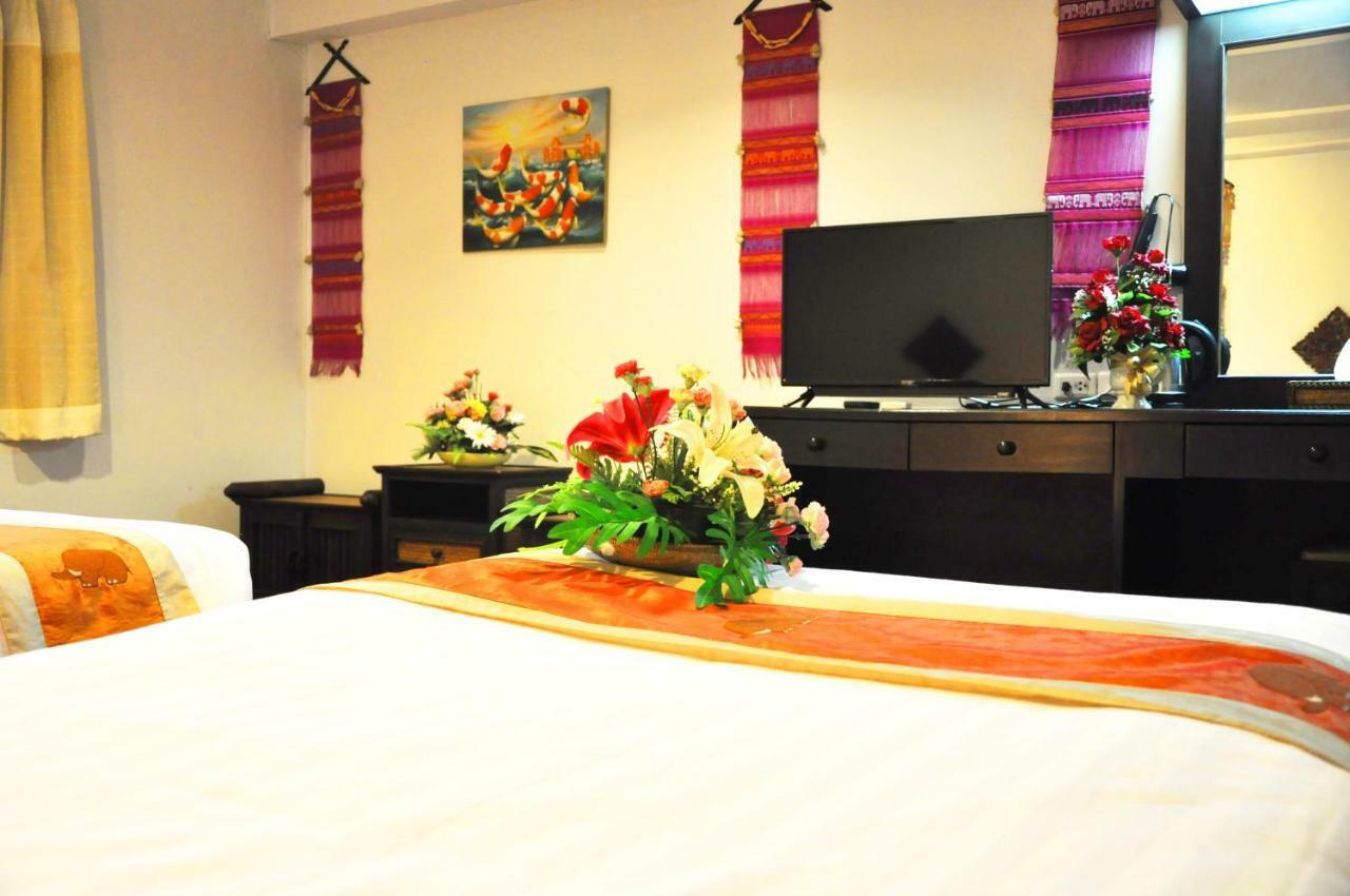 Win Place Hotel Chiang Mai Exteriör bild